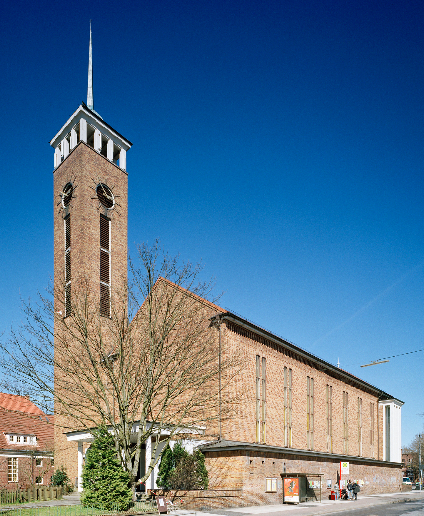 Frohbotschaftskirche Hamburg Dulsberg, April 2016